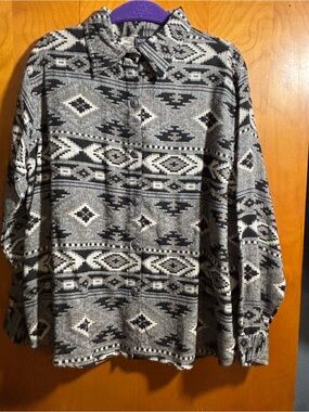 Gray Aztec Button-Up Shirt, size medium
